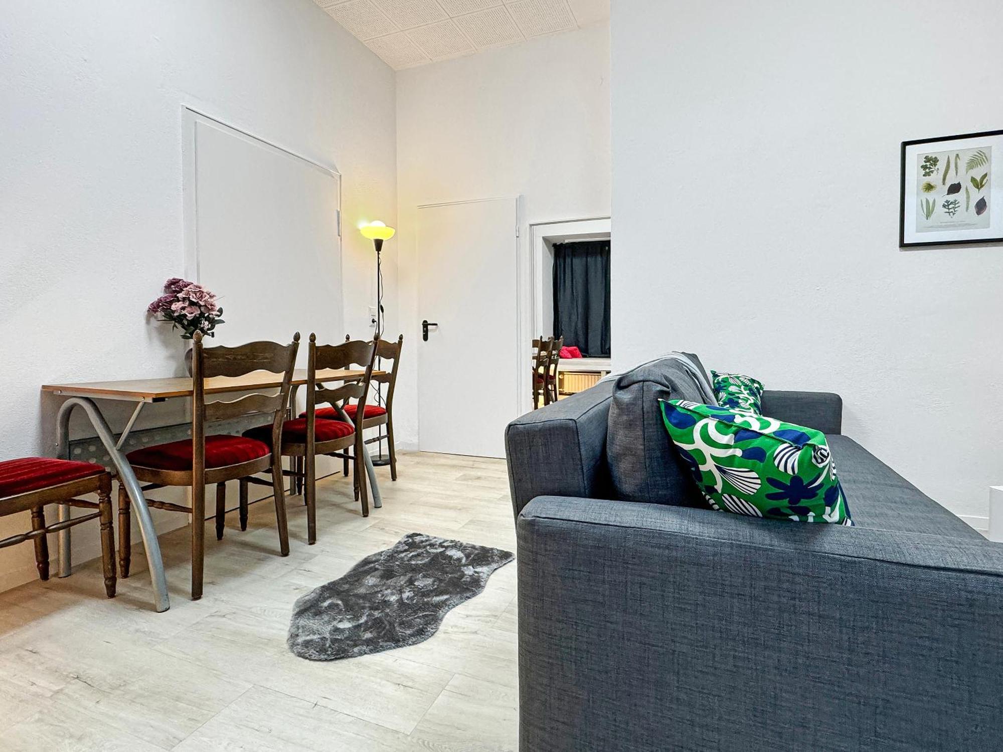 2 Zimmer Apartment Fuer 6 P, 15 Min Zum Flughafen Esslingen am Neckar Dış mekan fotoğraf